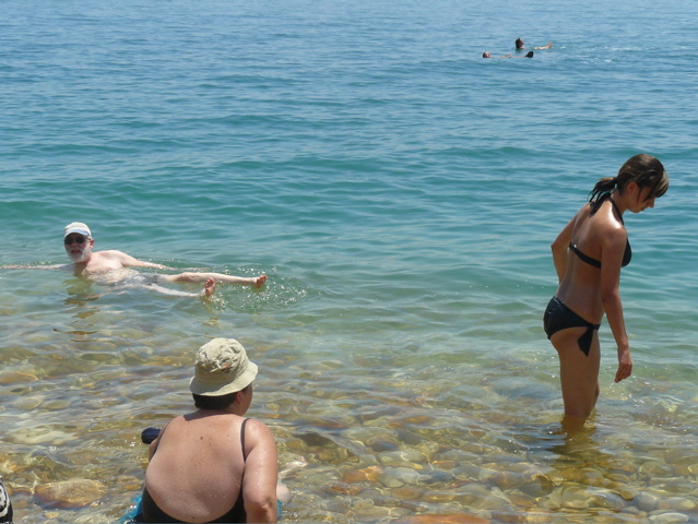 Robert and Natalia parting ways in the Red Sea (aw)