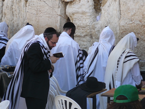 Men's prayers at the West Wall (rw)