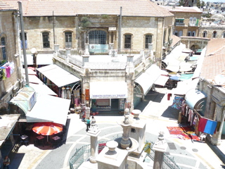 Muristan fountain square, from roof of Papa Andrea's Restaurant (rw)