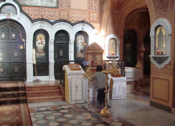 Praying in the Russian Church of Mary Magdalene in Jerusalem (hs)